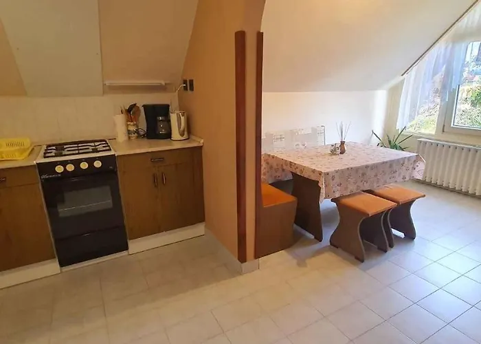 In - Balaton 18987 アパート *